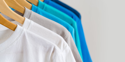 close-up-of-colorful-t-shirts-on-hangers-apparel-2024-12-03-21-23-07-utc 拷貝